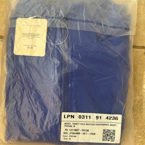 NWT Fabletics Trinity Jacket - Picture 6 of 8